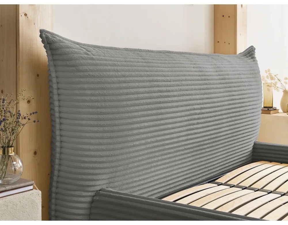 Sivá čalúnená dvojlôžková posteľ s úložným priestorom a roštom 160x200 cm Jade – Bobochic Paris