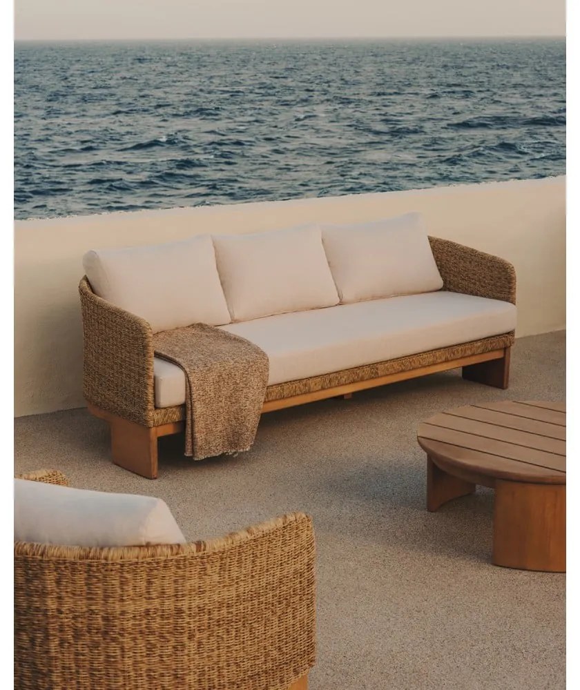 Béžové/v prírodnej farbe drevené/z umelého ratanu záhradné kreslo Xoriguer – Kave Home