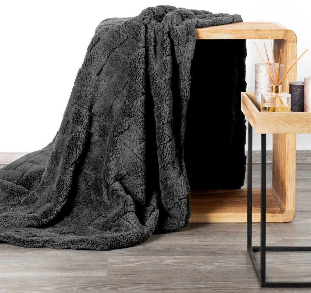 DEKA Z MIKROFLANELU CARO 170X210 CM SIVÁ
