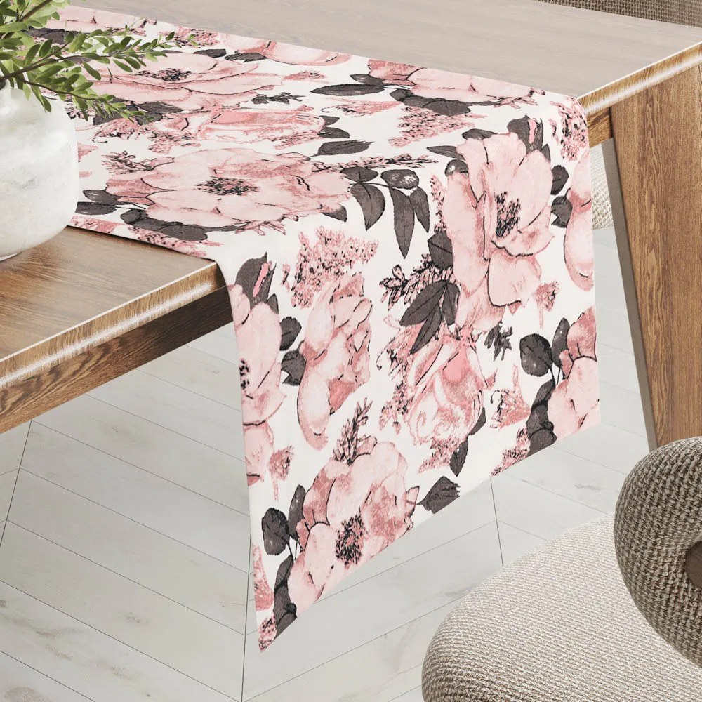 Biante Bavlnený behúň na stôl Sandra SA-549 Ružové ruže a puky na bielom 35x120 cm