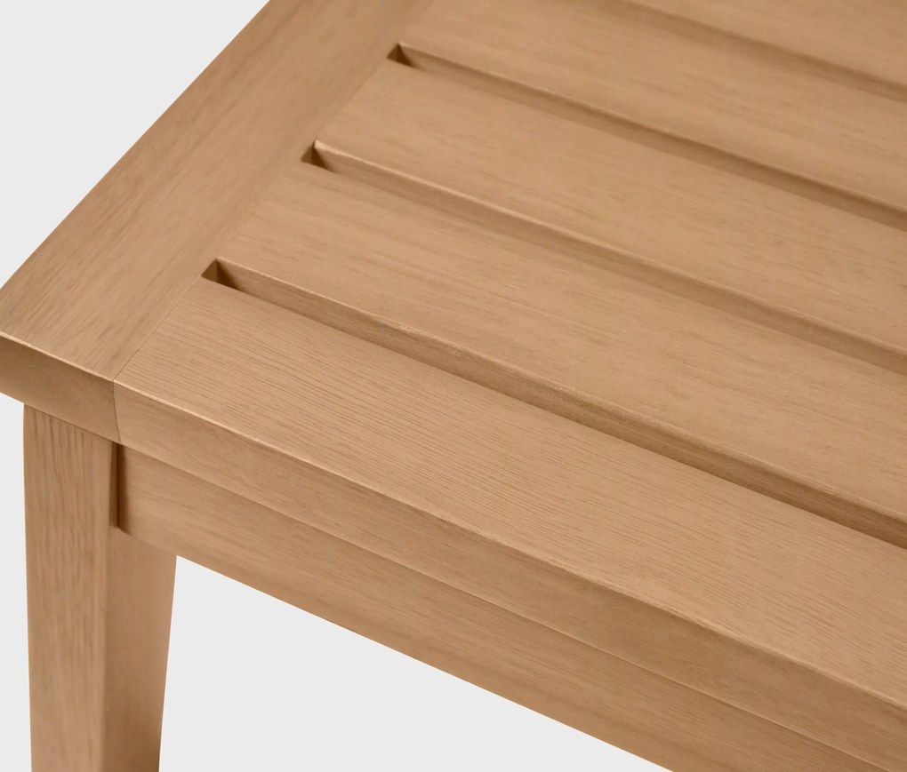 Nášľapný stolček z masívneho dreva