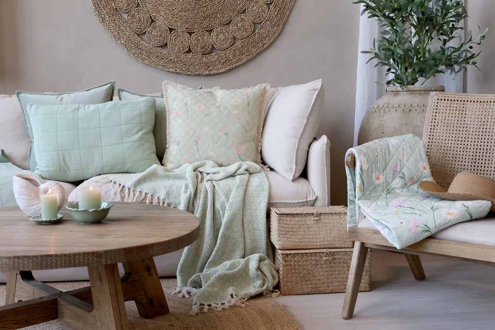 Chic Antique Prešívaný prehoz Aix Flowers Verte 180 × 130 cm