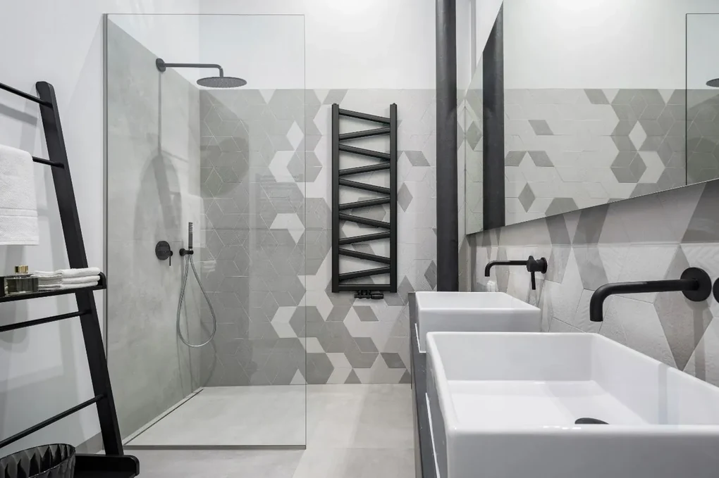 Regnis Kalipso MIX, Vykurovacie teleso 440x1600mm, 595W, čierna matná, MK160/40/BLACK