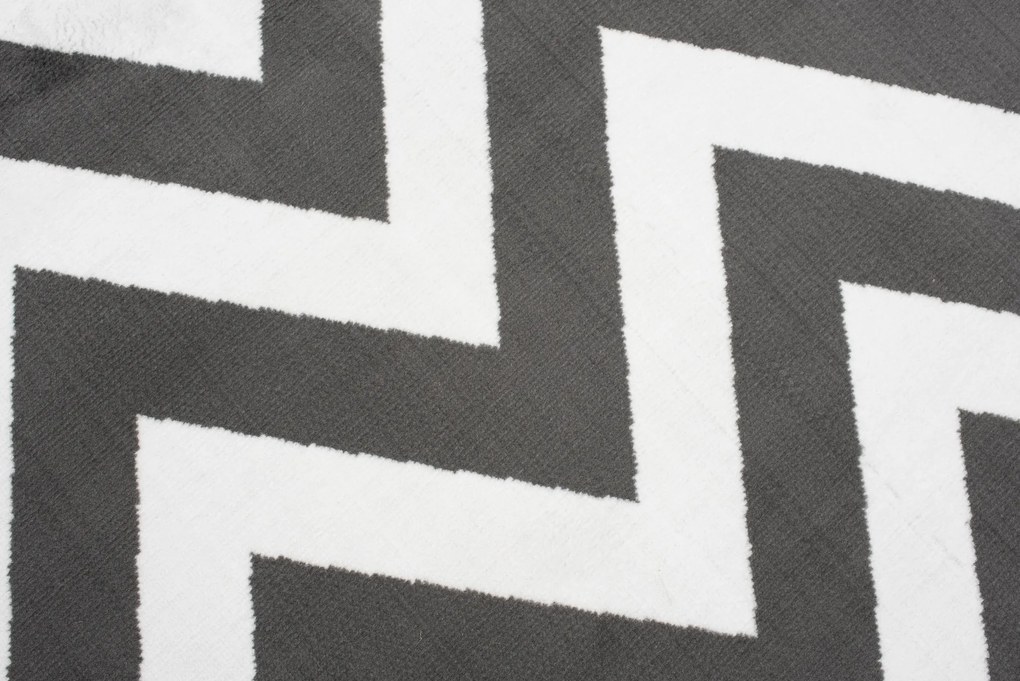 TA Koberec C438A TMAVO SIVÁ/BIELA BALI PP Rozmer: 140x200 cm