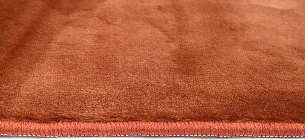 TA Koberec HNEDÝ KRÁLIK Rozmer: 140x200 cm