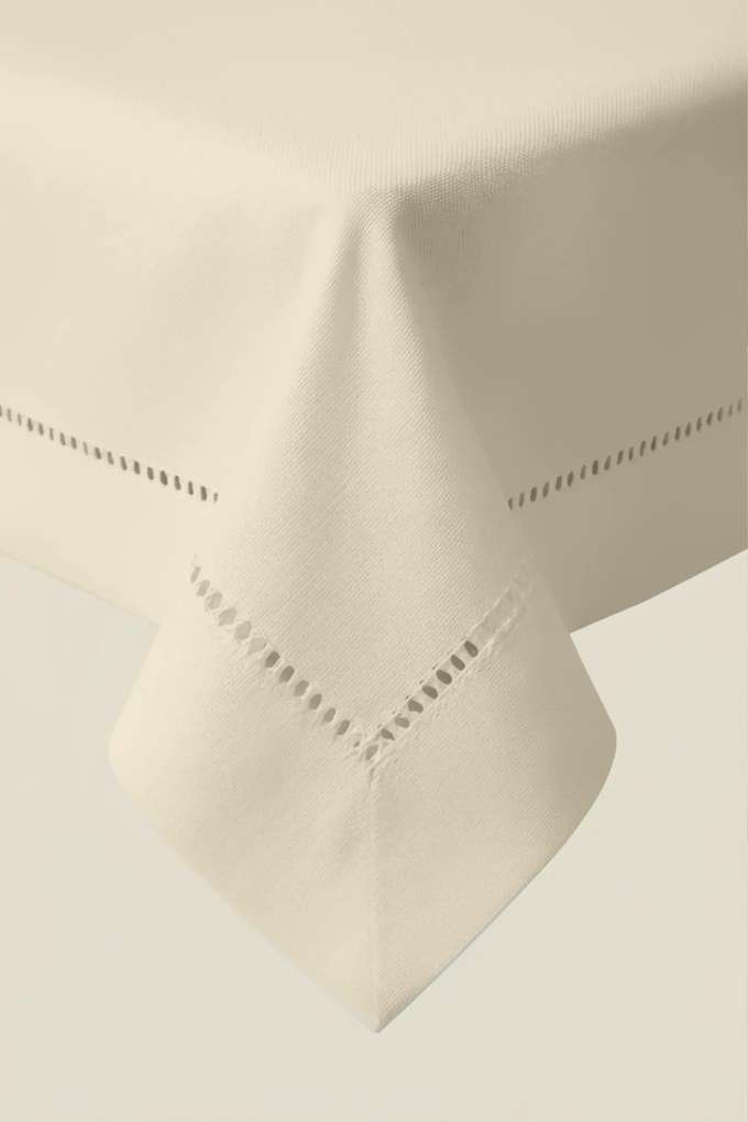 Obrus CLASSY béžový Rozmer: 140x320 cm