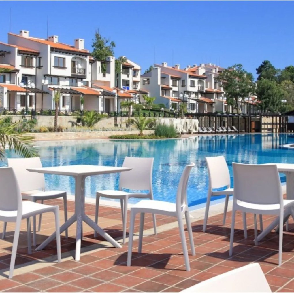 SKY 70 záhradný stôl white