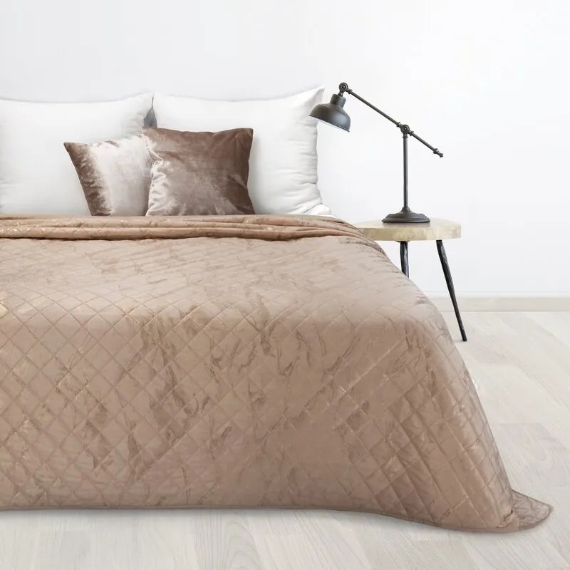 Dekorstudio Zamatový prehoz na posteľ LUIZ6 s lesklým mramorovým vzorom - béžový Rozmer prehozu (šírka x dĺžka): 170x210cm