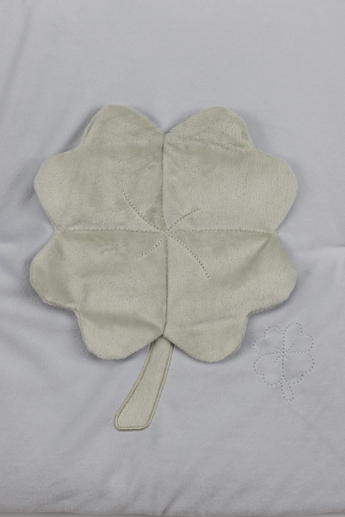 Hracia deka králiček Miffy Lucky Leaves