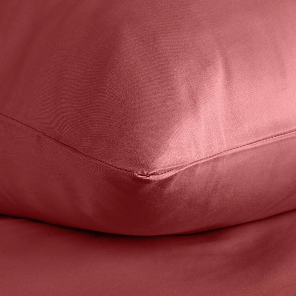 SATÉNOVÉ OBLIEČKY DINA 200X220 CM, 2 KS 70X80 CM ČERVENÉ