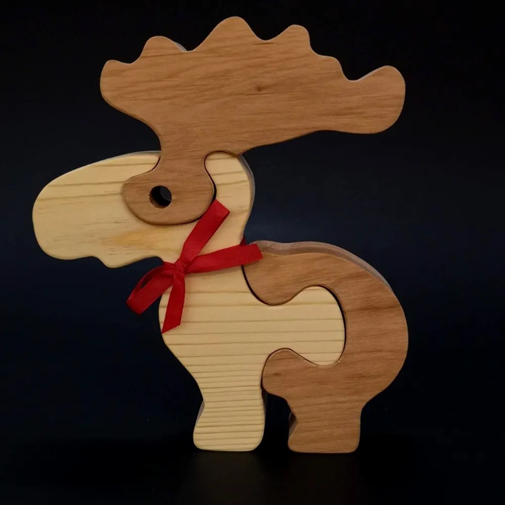 AMADEA Drevené puzzle sob, masívne drevo dvoch druhov drevín, 16 cm