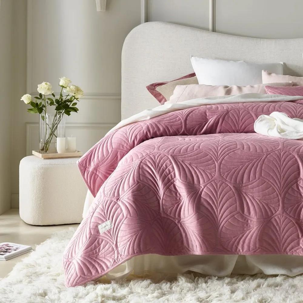 Ružový velúrový prehoz na posteľ Feel 240 x 260 cm