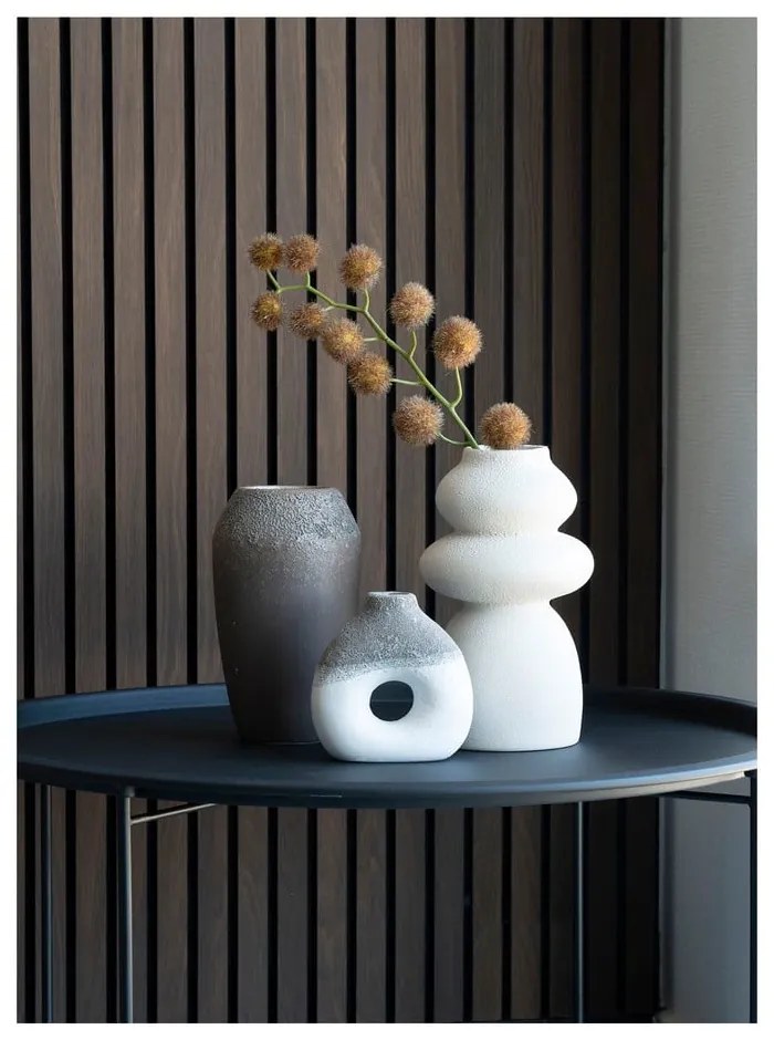 Krémová váza z kameniny (výška 26,5 cm) – House Nordic
