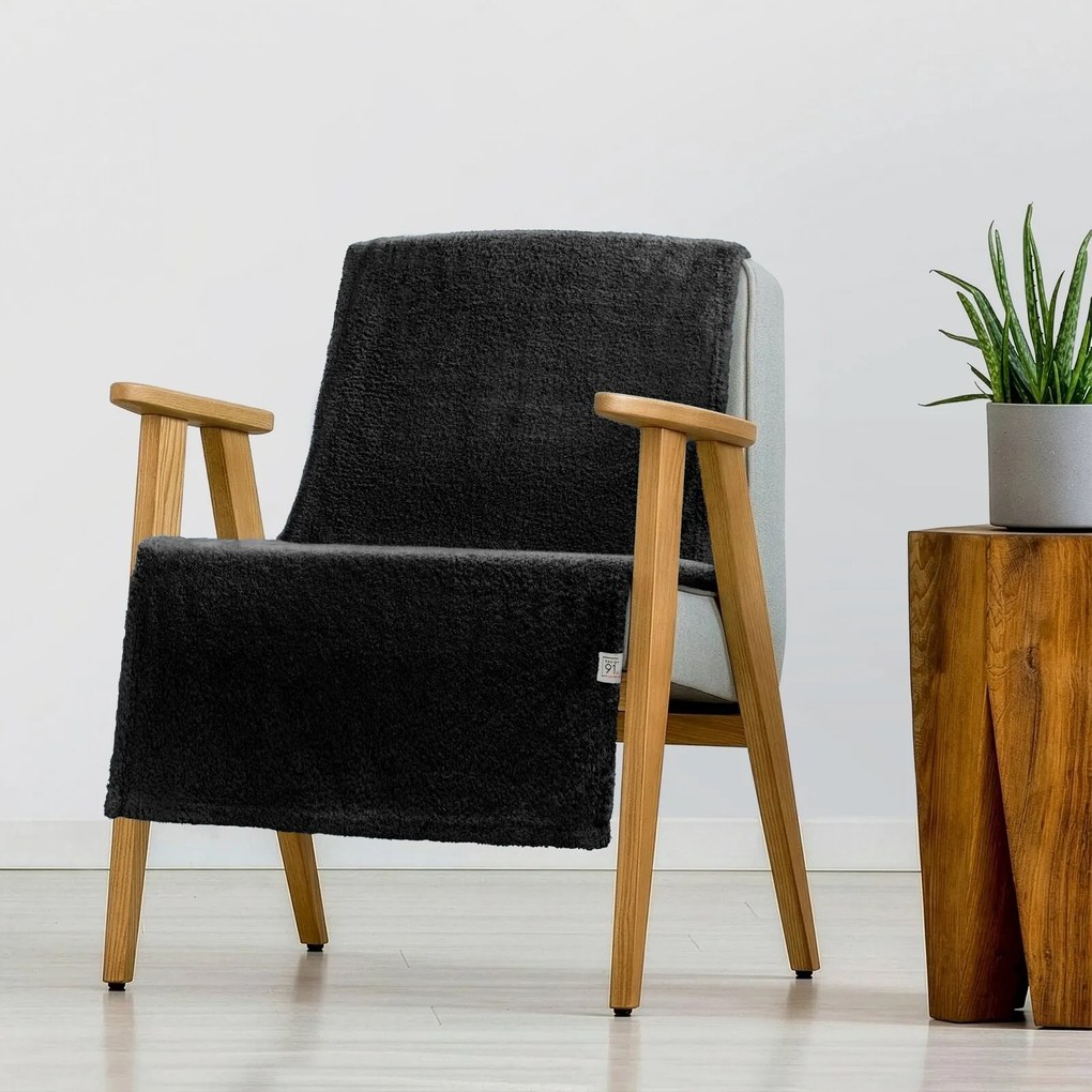 DEKA Z MIKROFLANELU LORI 70X160 CM ČIERNA