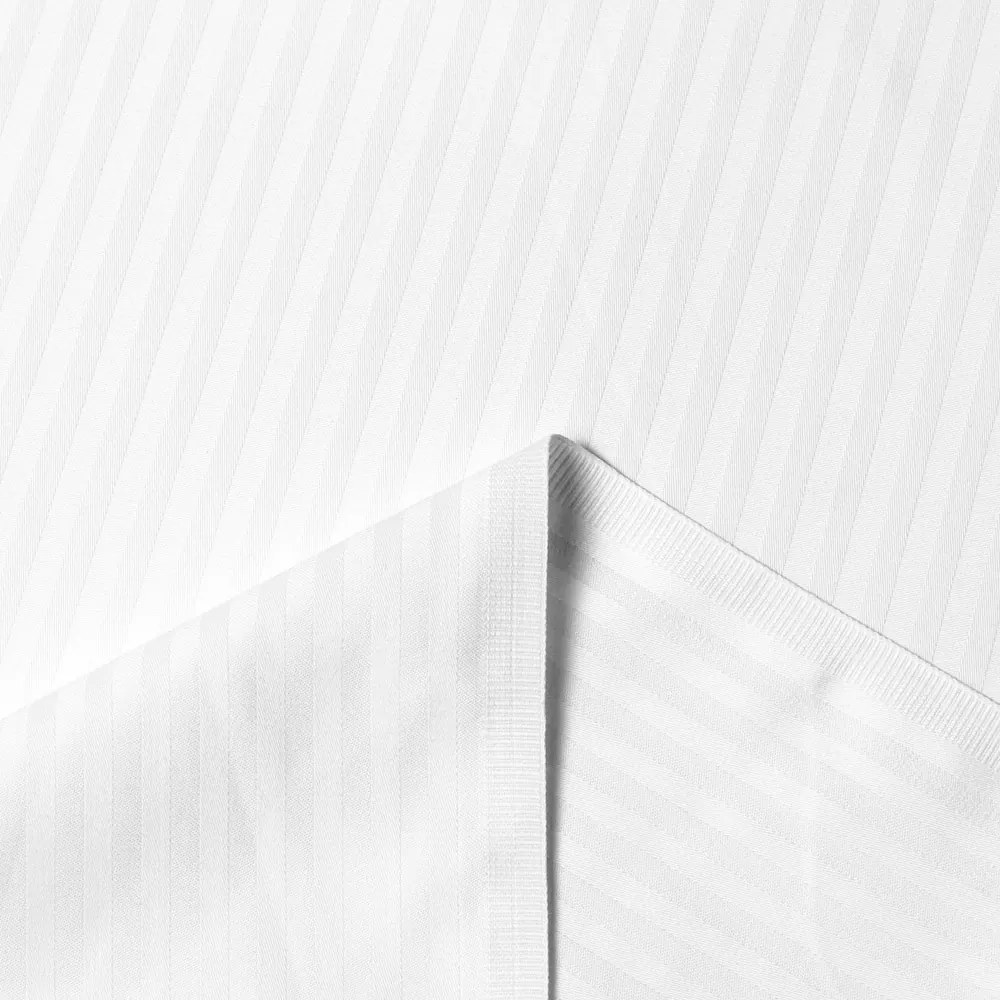 Biante Damaškový oválny obrus Atlas Grádl DM-012 Biely - tenké pásiky 2 mm 140x160 cm