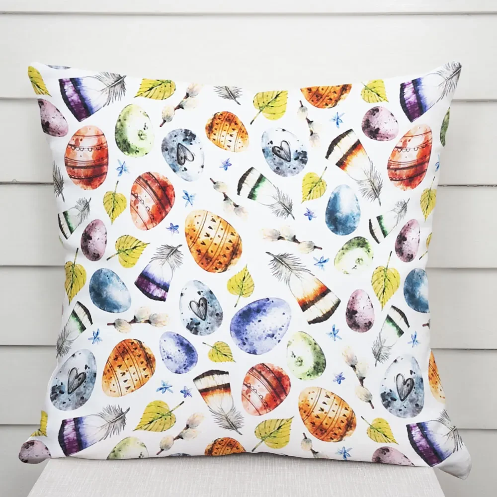 Biante Veľkonočná dekoračná obliečka na vankúš TF-075 Farebné kraslice a pierka na bielom 50 x 60 cm