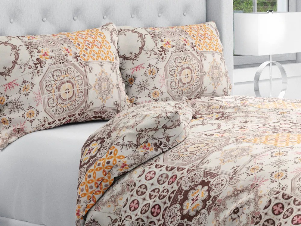 Biante Bavlnené posteľné obliečky Sandra SA-416 Hnedé dlaždice s ornamentami na krémovom Dvojlôžko francúzske 220x200 a 2ks 70x90 cm