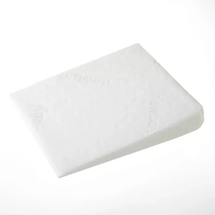 Dojčenský vankúš - klin BASIC biely 30x37 cm do kočíka