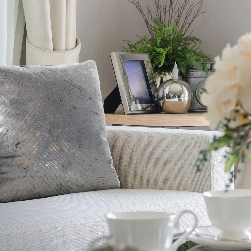 DEKORAČNÁ OBLIEČKA NA VANKÚŠ TULIA 45X45 CM HNEDÁ