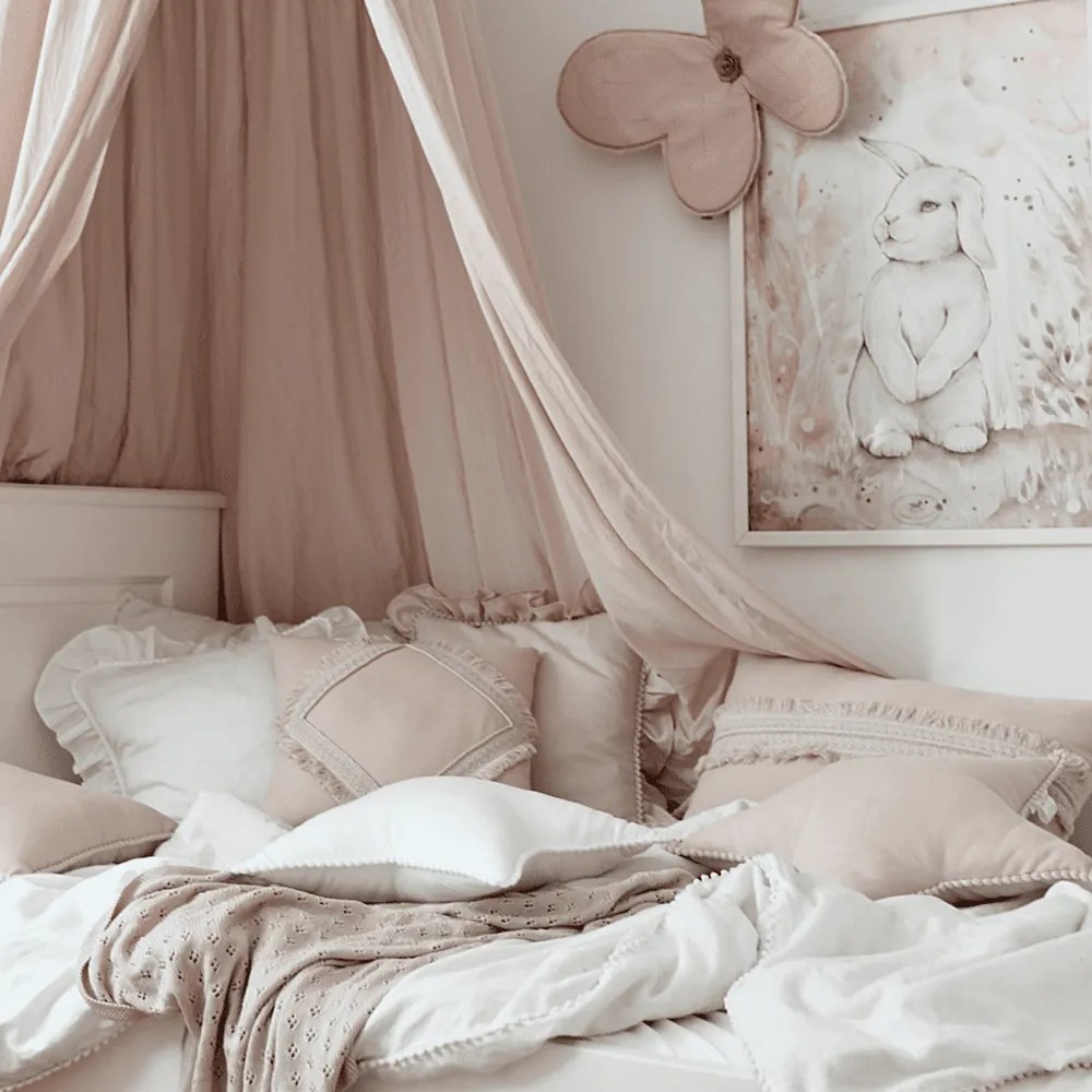 Boho vankúš s volánom a bublinkami púdrovo ružová 40x40cm