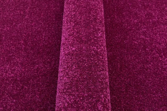Metrážny koberec CAROUSEL 114 NSF fialový