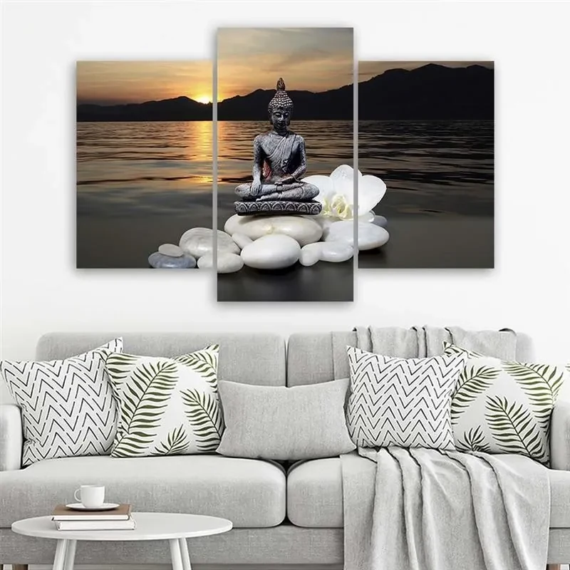 Gario Obraz na plátne Budha v pozadí pri západe slnka - 3 dielny Rozmery: 120 x 80 cm