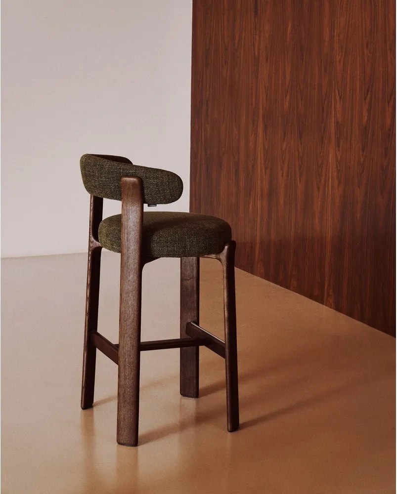 Zelená/v tmavo prírodnej farbe barová stolička z jaseňového dreva (výška sedadla 75 cm) Granite – Kave Home