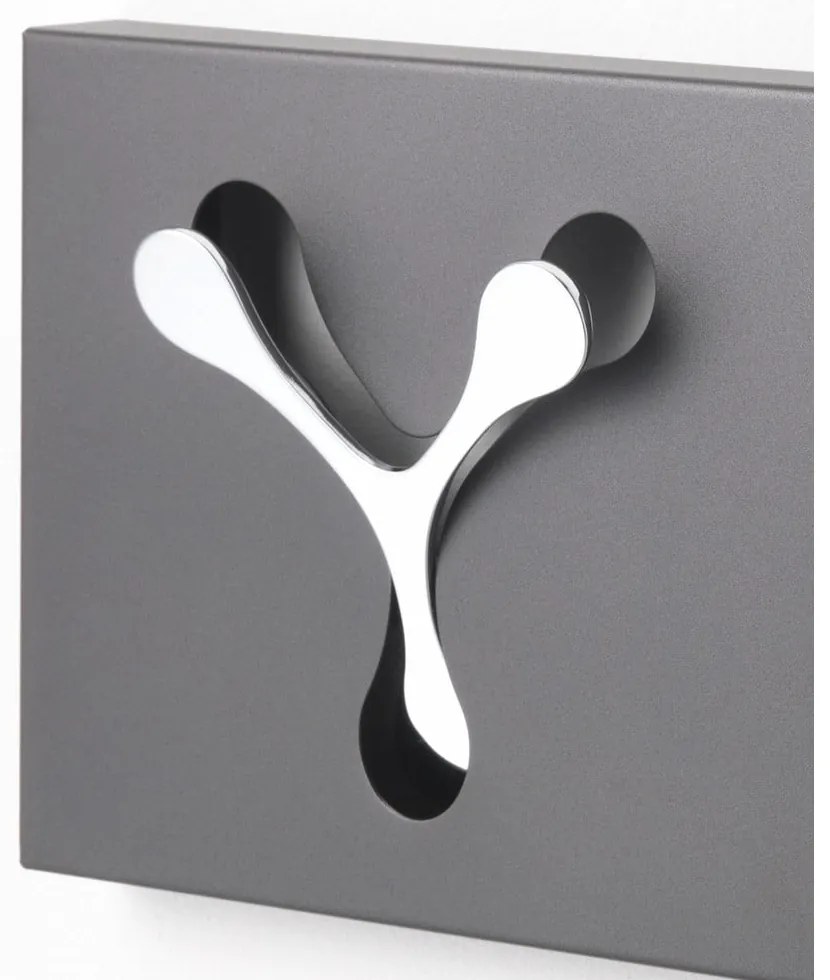 Čierny nástenný vešiak Tomasucci New Bin