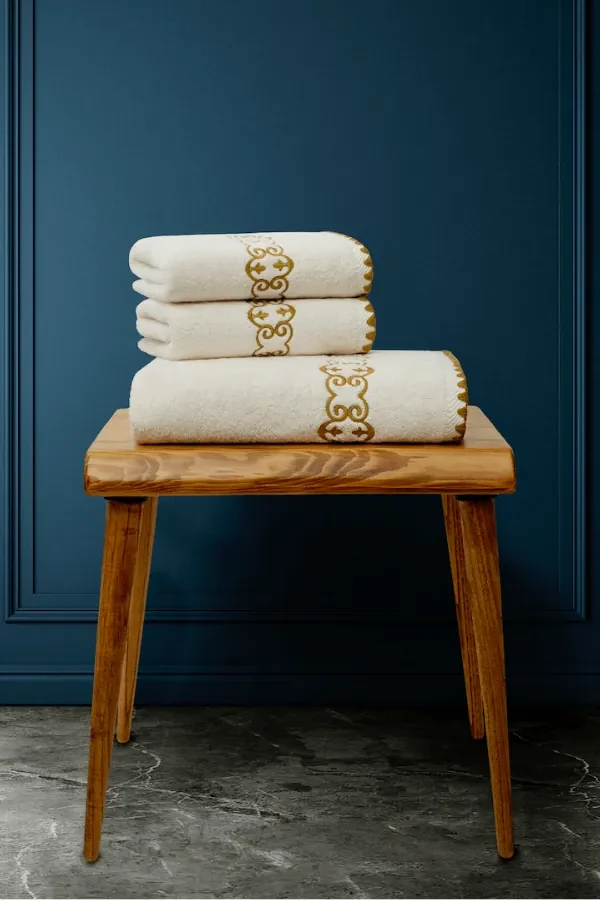 Soft Cotton Darčekové balenie županu, uteráku a osušky MONDRIAN