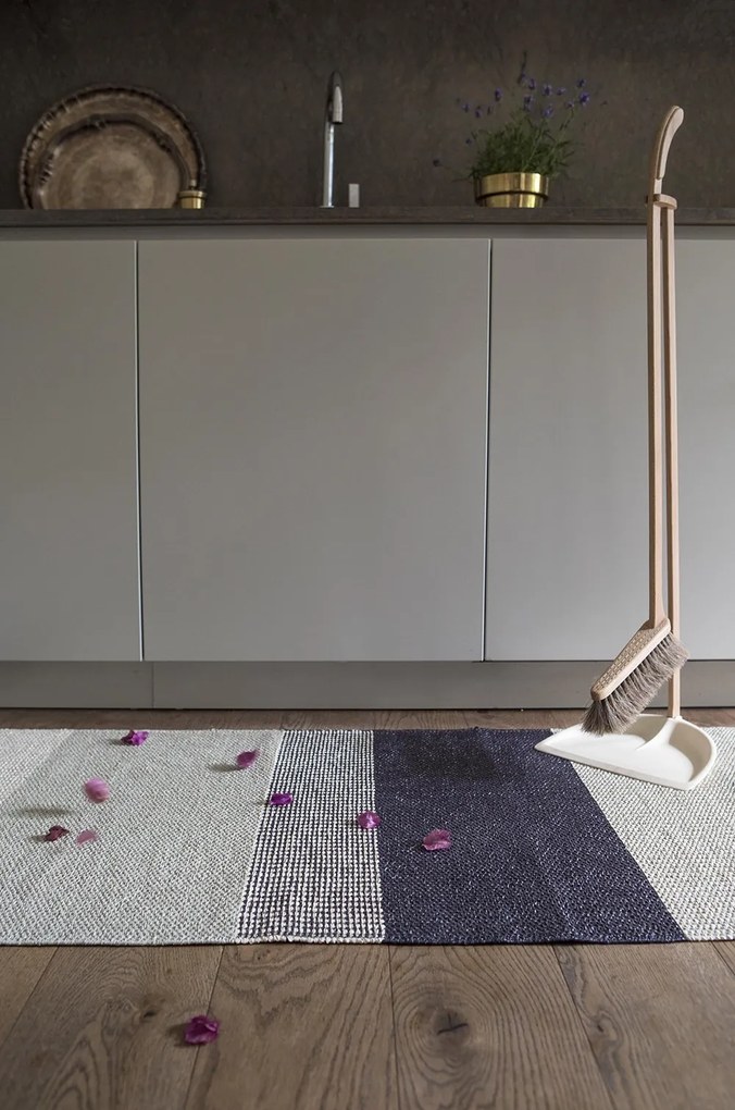 Brita Sweden | Koberec Seasons - Fialová / 70x150 cm
