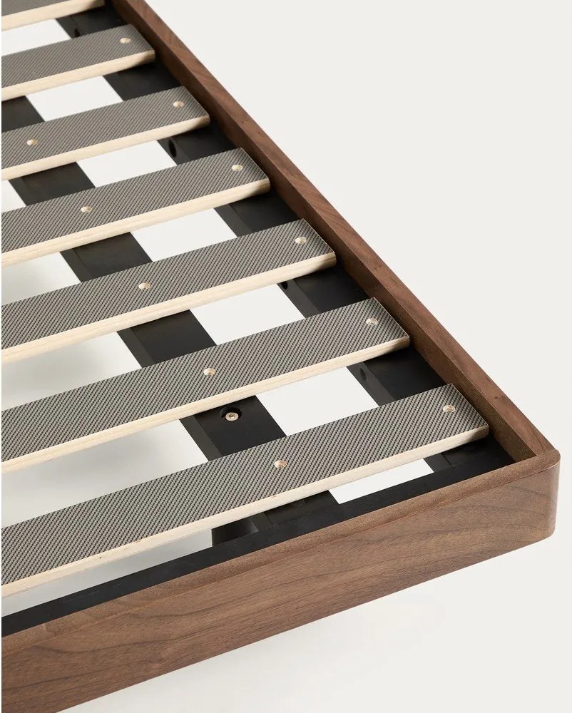 Hnedá dvojlôžková posteľ z brezového dreva s roštom 180x200 cm Norlen – Kave Home