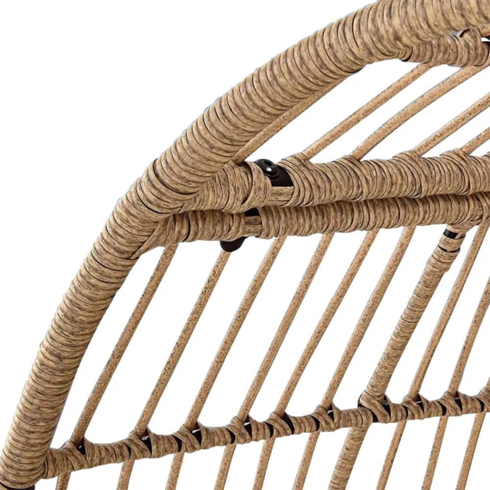 Prútené kreslo s vankúšikmi