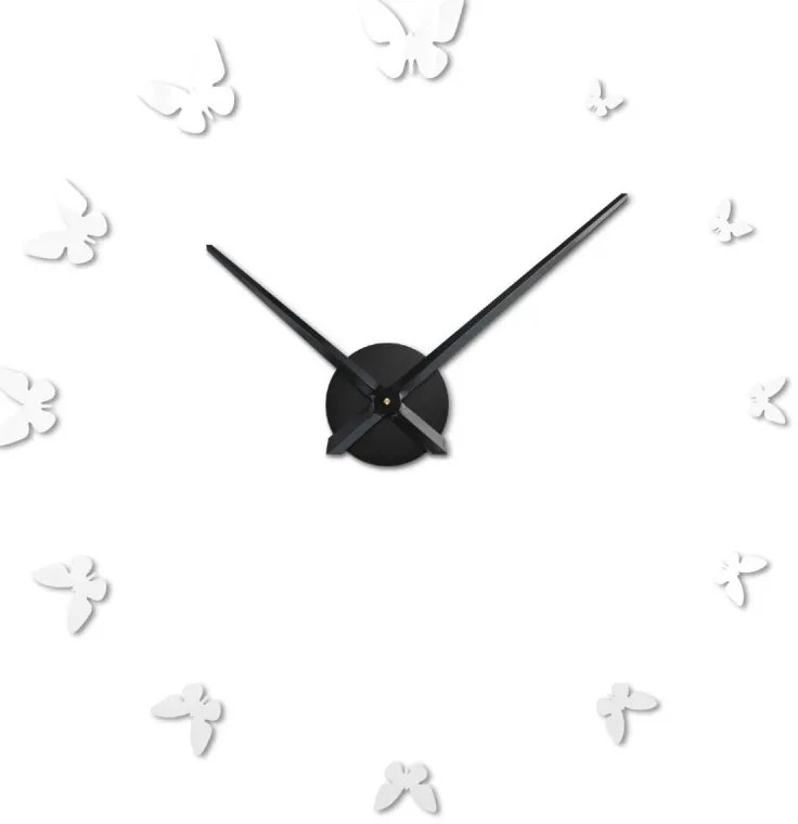 Hodiny na stenu s motýľmi vytvárajú vizuálne pútavý efekt | SENTOP 12S001