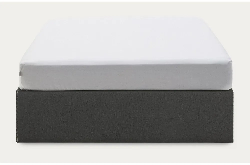 Čierna čalúnená dvojlôžková posteľ s úložným priestorom 160x200 cm Matters – Kave Home