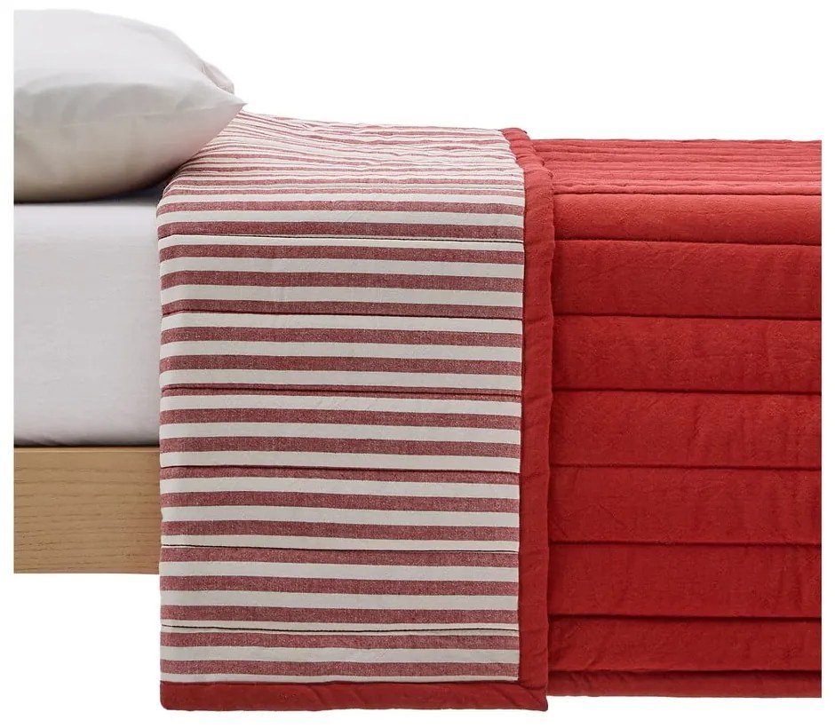 Červený prešívaný pléd z Bio bavlny 180x240 cm Sini – Kave Home