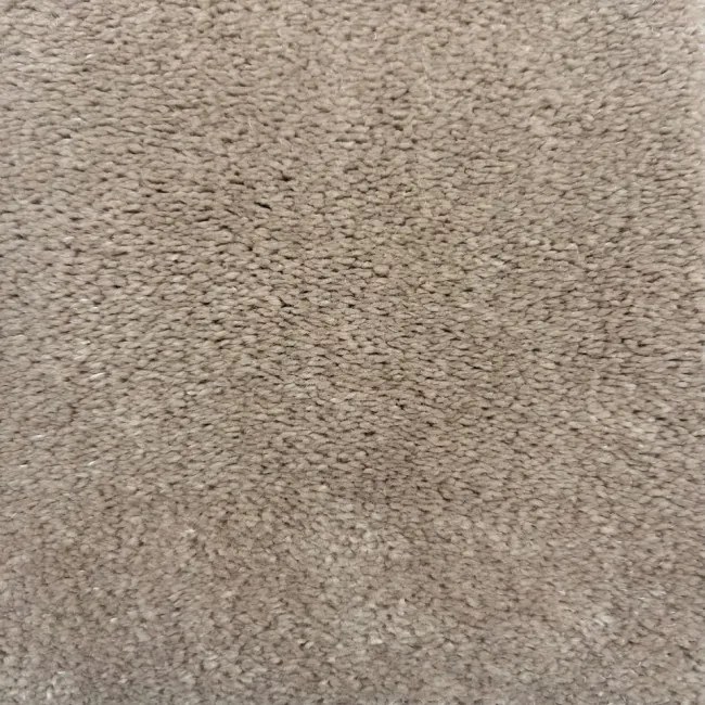 Metrážny koberec PLUSHY béžový