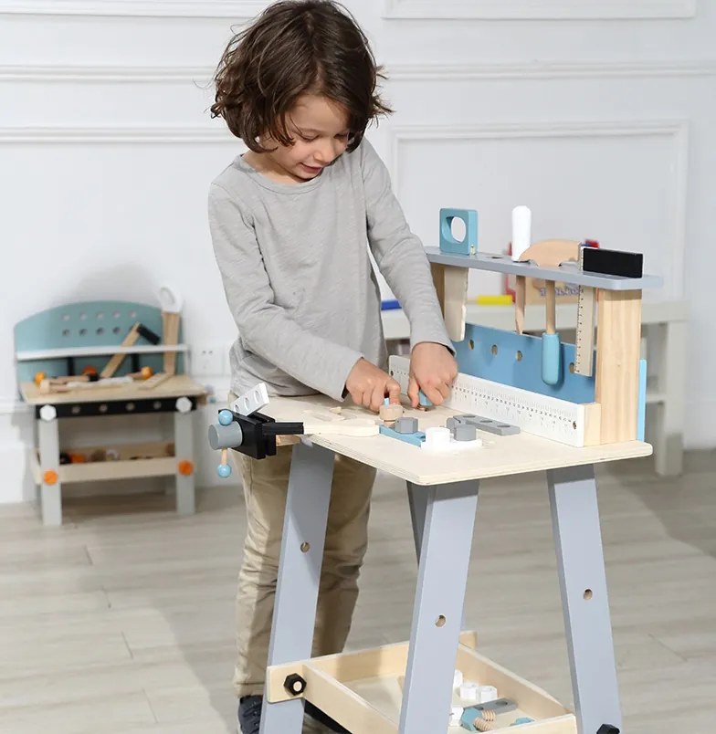 Detský drevený pracovný stôl s náradím – 32 dielov ECOTOYS