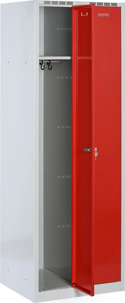 Plechová šatníková skrinka S8 na sokli, 2-dverová, 1800 x 600 x 500 mm, cylindrický zámok, červené dvere