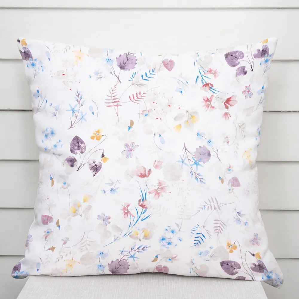 Biante Bavlnená obliečka na vankúš Sandra SA-290 Farebné lučne kvety na bielom 50 x 60 cm