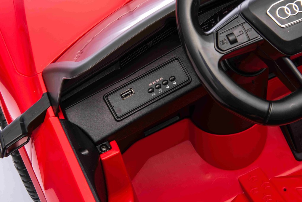 Ramiz Audi SQ8 Červená