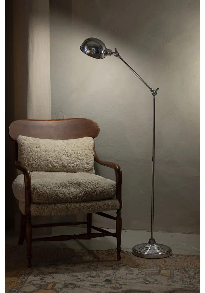 Stojacia lampa v striebornej farbe (výška 143 cm) Portland - Markslöjd
