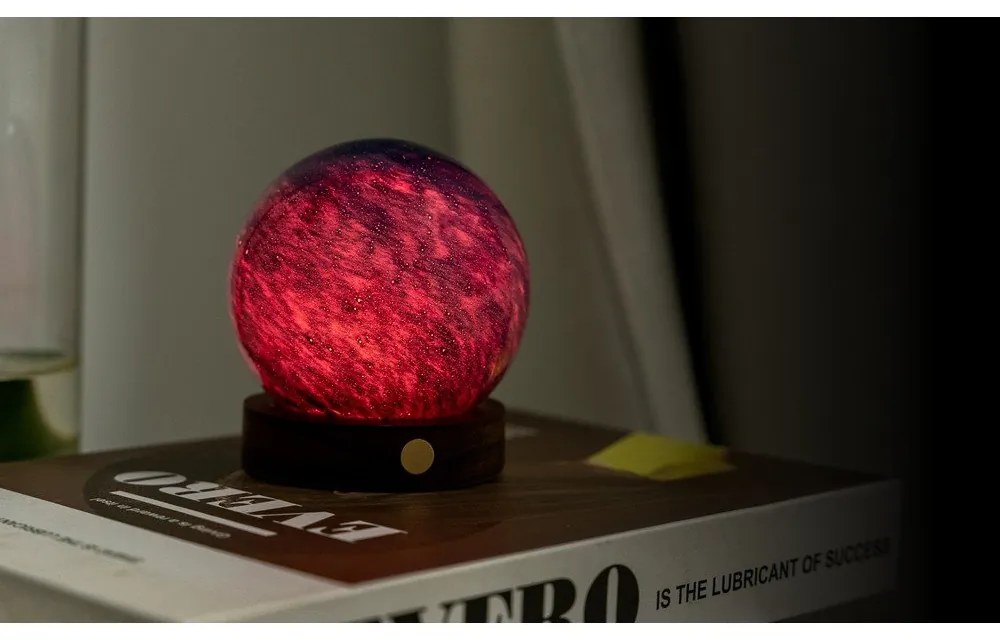 Tmavo prírodná svetelná dekorácia na USB ø 8 cm Galaxy Breeze – Gingko