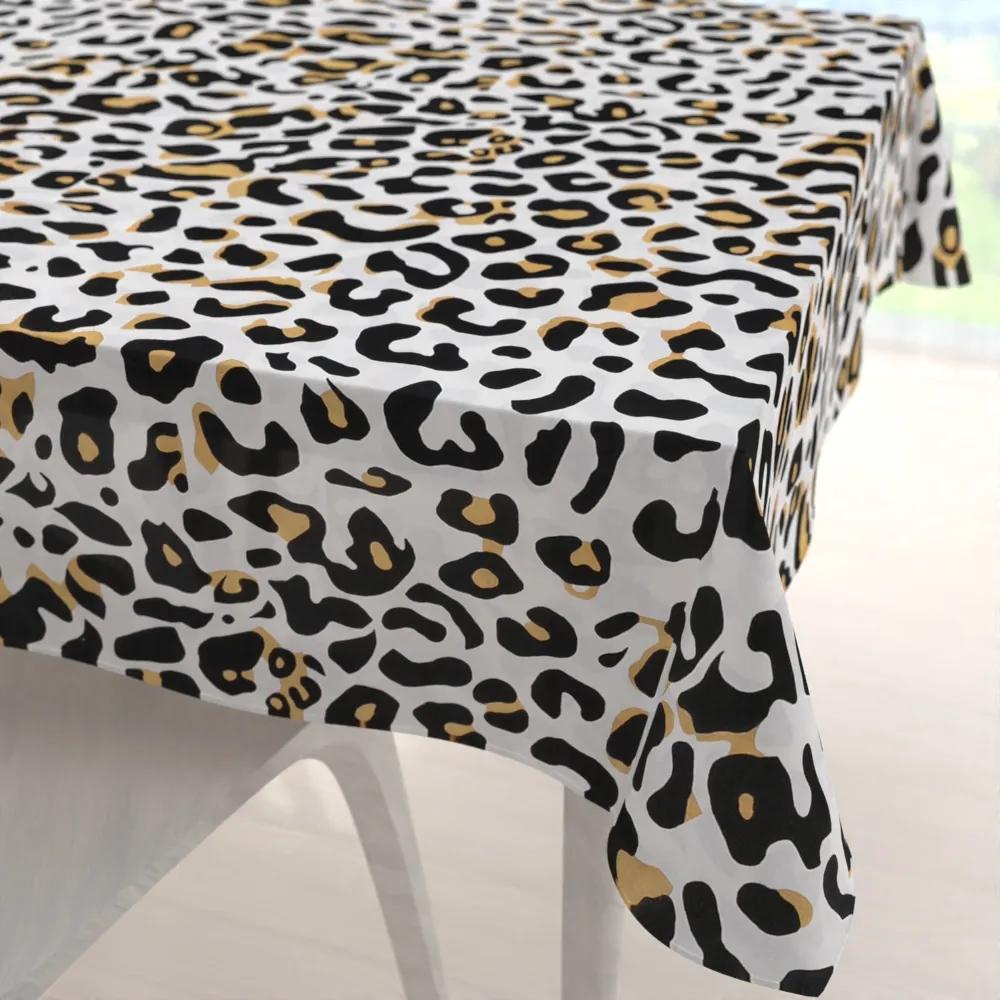 Biante Bavlnený štvorcový obrus Sandra SA-409 Leopardí vzor na bielom 130x130 cm
