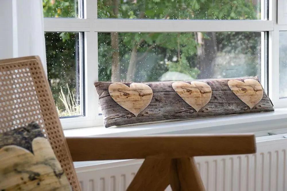 Dlhý vankúš drevené srdce Wooden heart - 20 * 10 * 90cm
