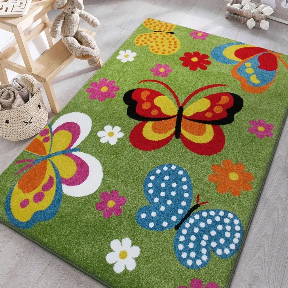 DomTextilu Motýlikový koberec v zelenej farbe do detskej izby 19687-135533