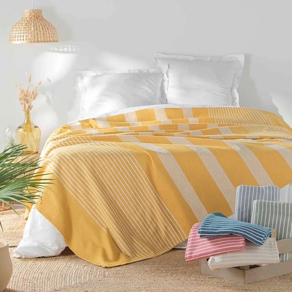 Žltý pléd 240x260 cm Adele – douceur d'intérieur