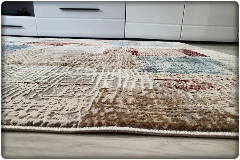 Dekorstudio Moderný koberec LUXESS vzor 33 bordový Rozmer koberca: 80x150cm