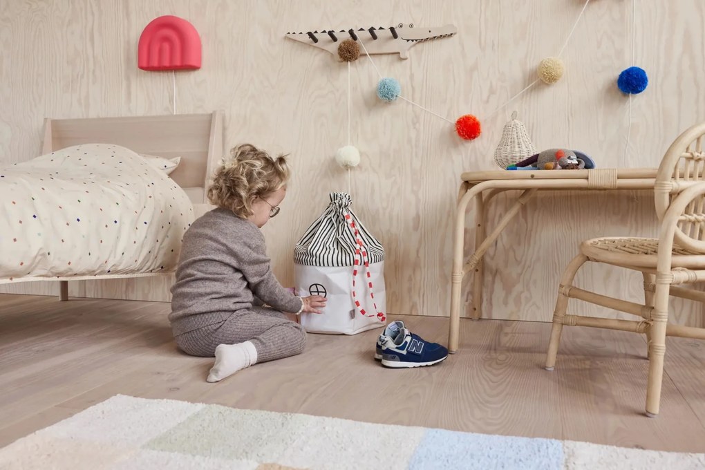 OYOY Prenosná ratanová lampička Pear 20 cm