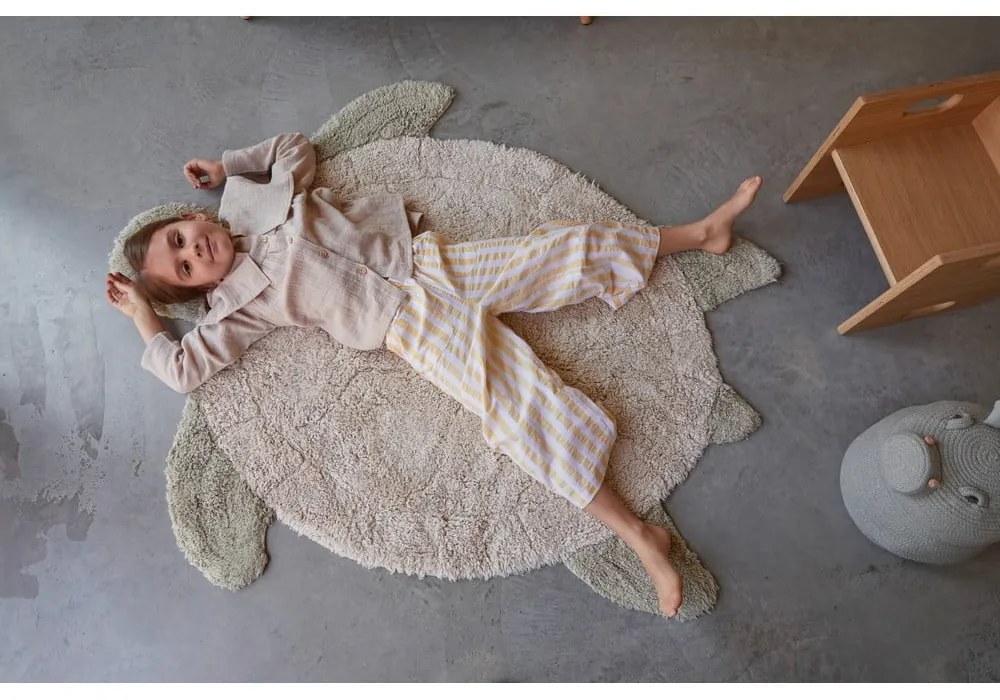 Béžový prateľný ručne tkaný bavlnený detský koberec 110x130 cm Sea Turtle – Lorena Canals