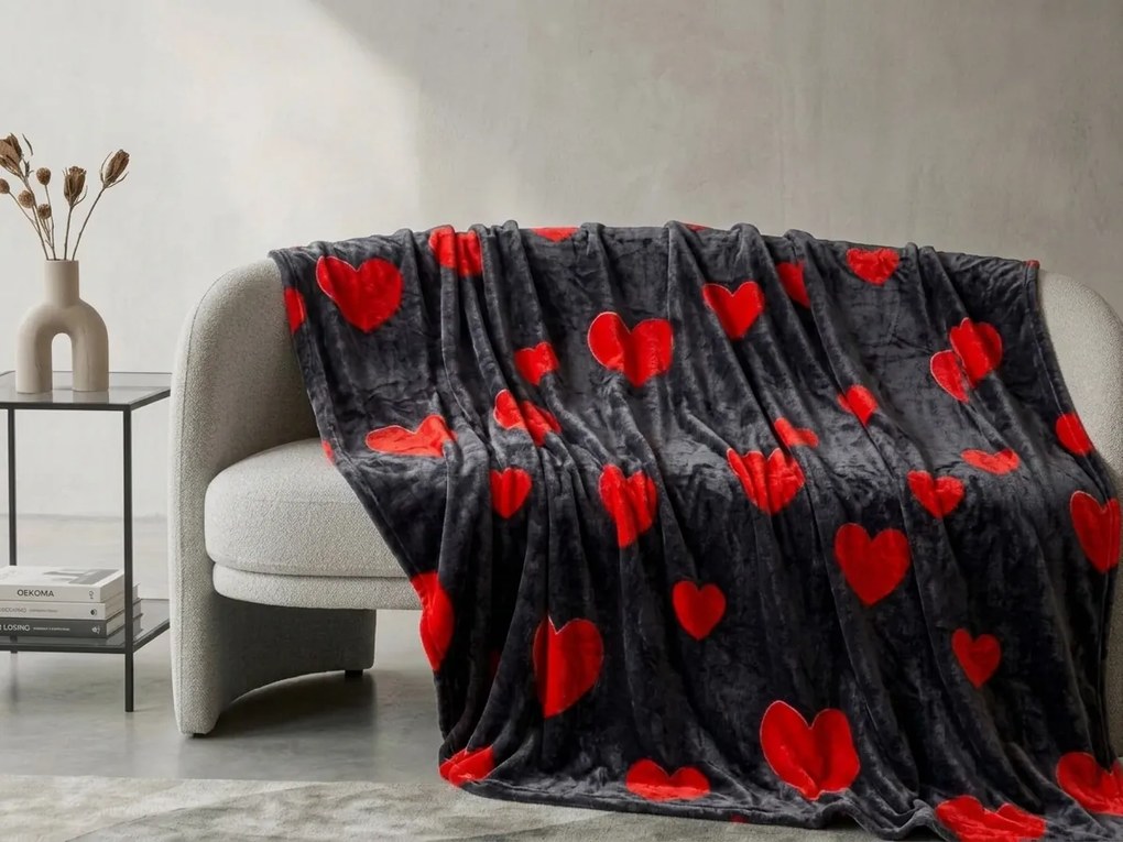 Mikroplyšová deka RED HEARTS, čierna Rozmer: 200 x 220 cm